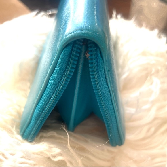 EUC Rare CHANEL "CC" Turquoise Blue Continental Zip Wallet w/Coco Chanel Jacket - Picture 7 of 8